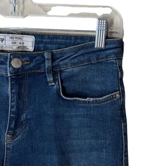 Free People Ankle Cropped Raw Hem Jeans in Blue Wash 28 - Picture 12 of 14